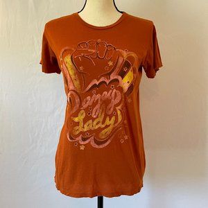 Dazey LA Rust Orange “Dazey Lady” Logo Graphic Tee – Size M/L NWT